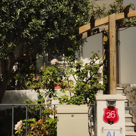 Flamingo's Bay Gæstehus Corroios